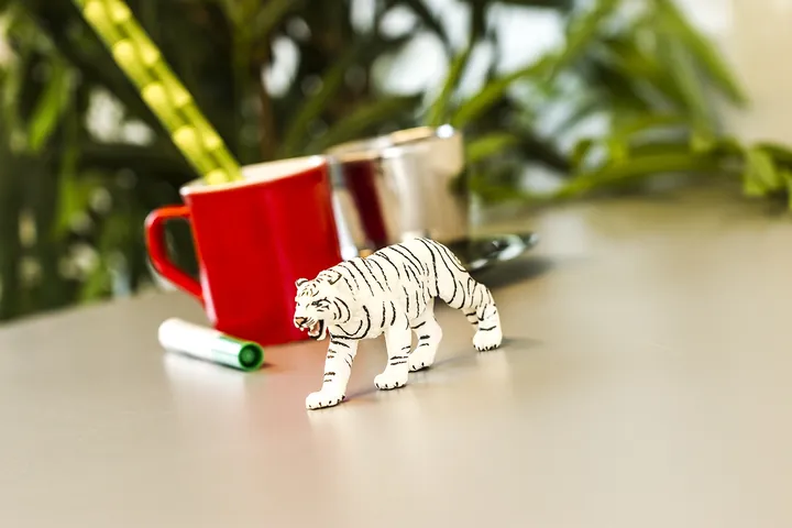 Фигурка Safari Ltd Белый бенгальский тигр, фото 3