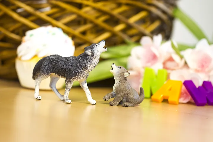 Фигурка Safari Ltd Воющий серый волк, фото 4