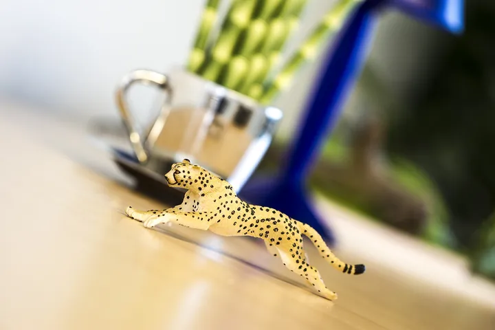 Фигурка Safari Ltd Бегущий гепард, фото 2